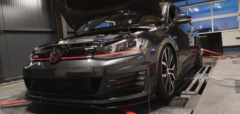 VOLKSWAGEN GOLF 7 GTI